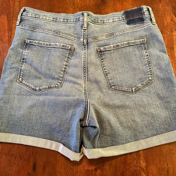 😎A.N.A. Distressed Jean Shorts - Picture 4 of 7